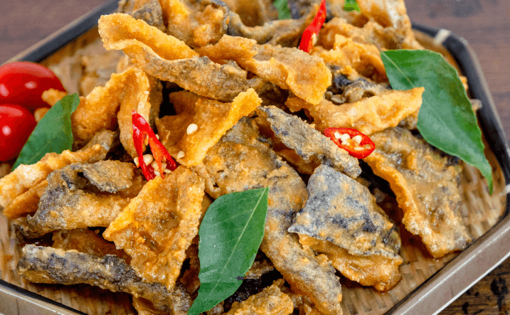 Deep Fried Fish Skin w Salted Egg Yolk